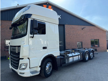 Kamion za prevoz kontejnera/ Kamion sa promenjivim sandukom DAF XF 480