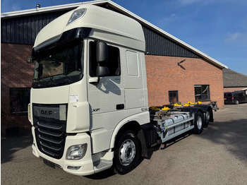 Kamion za prevoz kontejnera/ Kamion sa promenjivim sandukom DAF XF 480