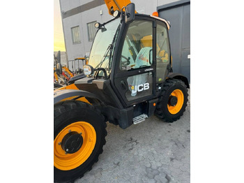 Teleskopski upravljač JCB