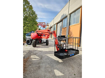 Zglobna platforma MANITOU 160 ATJ