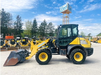 Utovarivač točkaš KOMATSU WA80