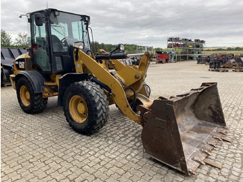 Zglobni utovarivač Caterpillar 908 H2: slika 5