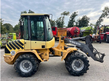 Utovarivač točkaš VOLVO L30B