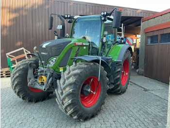 Traktor FENDT 724 Vario