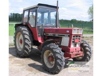 Traktor Case-IH 1046: slika 1
