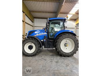Traktor NEW HOLLAND T7.245