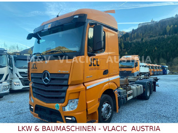 Kamion za prevoz kontejnera/ Kamion sa promenjivim sandukom MERCEDES-BENZ Actros 2545