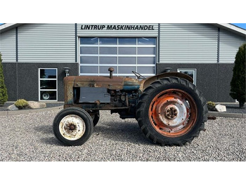Traktor FORDSON