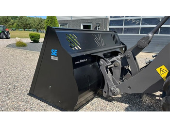 Utovarivač točkaš Volvo 4m3 skovl med Volvo beslag på. Den er 2.75m bred: slika 4