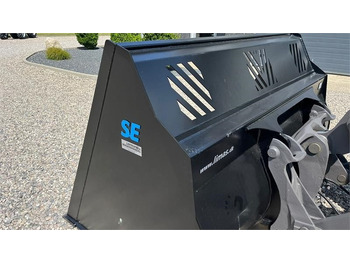 Utovarivač točkaš Volvo 4m3 skovl med Volvo beslag på. Den er 2.75m bred: slika 5