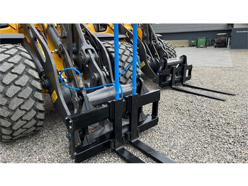 Utovarivač točkaš Volvo Pallegafler Hydraulisk 5Tons pallegafler med Volvo: slika 4