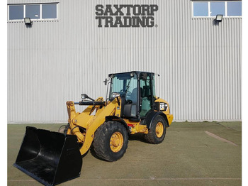 Utovarivač točkaš CATERPILLAR 906H