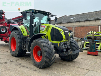 Traktor CLAAS Axion 870