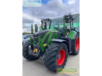 Traktor FENDT 718 Vario