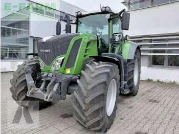 Traktor FENDT 828 Vario