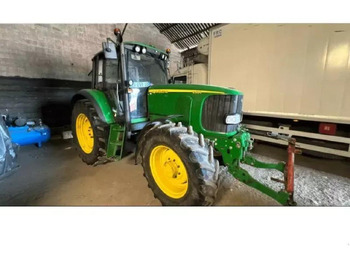 Traktor JOHN DEERE 6520