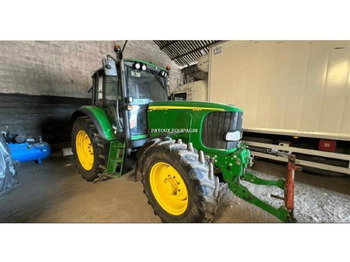 Traktor JOHN DEERE 6520