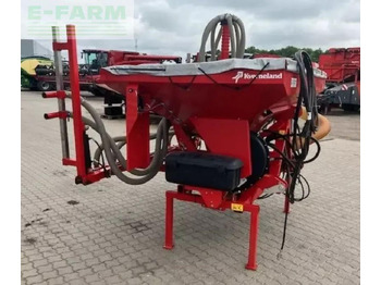 Rasipač veštačkog đubriva KVERNELAND