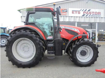 Traktor McCORMICK