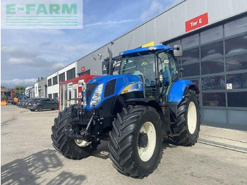 Traktor NEW HOLLAND T6070