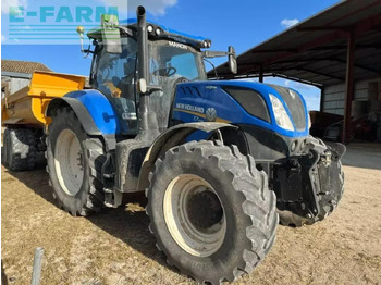 Traktor NEW HOLLAND T7.245