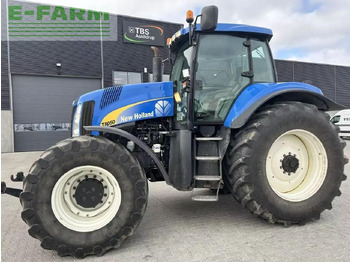 Traktor NEW HOLLAND T8000