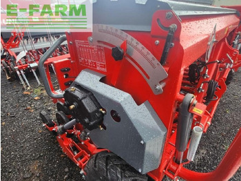 Sejalica Unia polonez 550 / d3: slika 2 Sejalica Unia polonez 550 / d3: slika 2