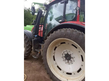 Traktor Valtra n 134 versu Versu: slika 4 Traktor Valtra n 134 versu Versu: slika 4