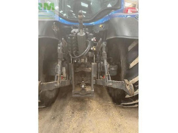 Traktor Valtra n154 versu: slika 2 Traktor Valtra n154 versu: slika 2