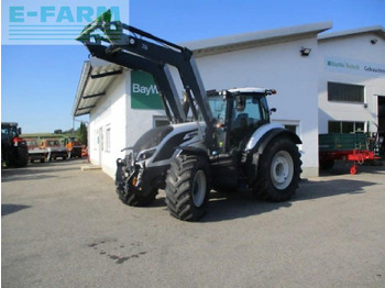 Traktor VALTRA T174