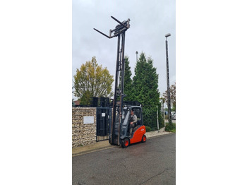 Dizel viljuškar LINDE H20