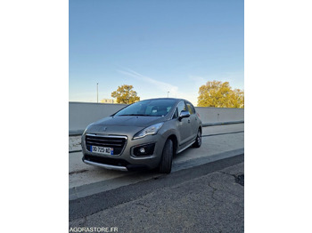 Automobil PEUGEOT