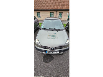 Automobil RENAULT