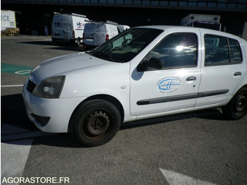 Automobil RENAULT