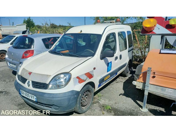 Automobil RENAULT