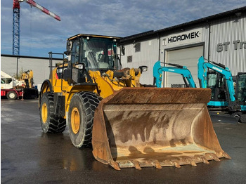 Utovarivač točkaš CATERPILLAR 966M