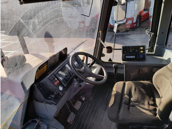 Traktor JCB HMV 155T-65 HMV 155T-65 FASTRAC 4X4: slika 4
