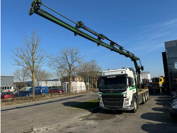Kamion sa dizalicom VOLVO FM 500