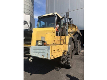 Zglobni kiper KOMATSU HM400