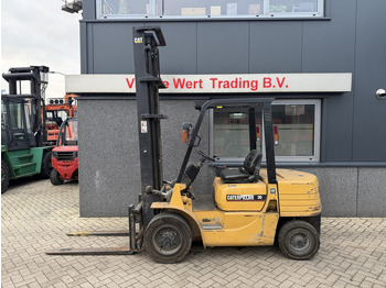 Dizel viljuškar CATERPILLAR