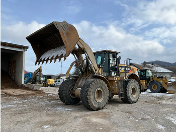 Utovarivač točkaš CATERPILLAR 966K