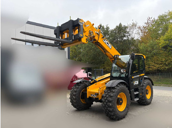 Utovarivač točkaš JCB