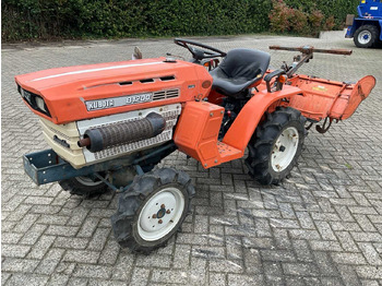 Mali traktor KUBOTA B series