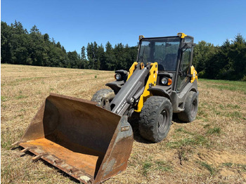 Utovarivač točkaš Mecalac AX850: slika 2
