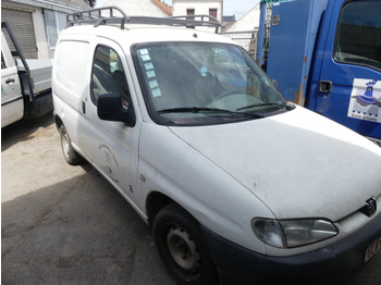 Automobil PEUGEOT