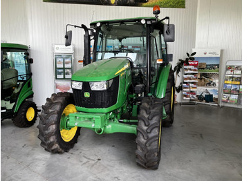 Traktor JOHN DEERE 5075E