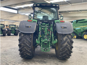 Traktor John Deere 6215R: slika 5