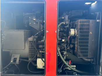 Set generatora SDMO R110 C3 John Deere Leroy Somer 110 kVA Silent Rental generatorset Stage 3A: slika 4