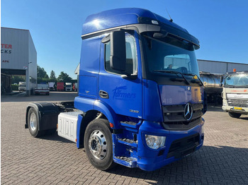 Tegljač MERCEDES-BENZ Actros 1936