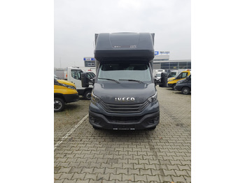 Dostavno vozilo sa ceradom IVECO Daily